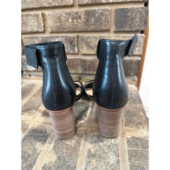 Vince Camuto Sandals Block Heel 8.5 EUC Retro Cleangirl 70’s Moto Old Money - Picture 4 of 7